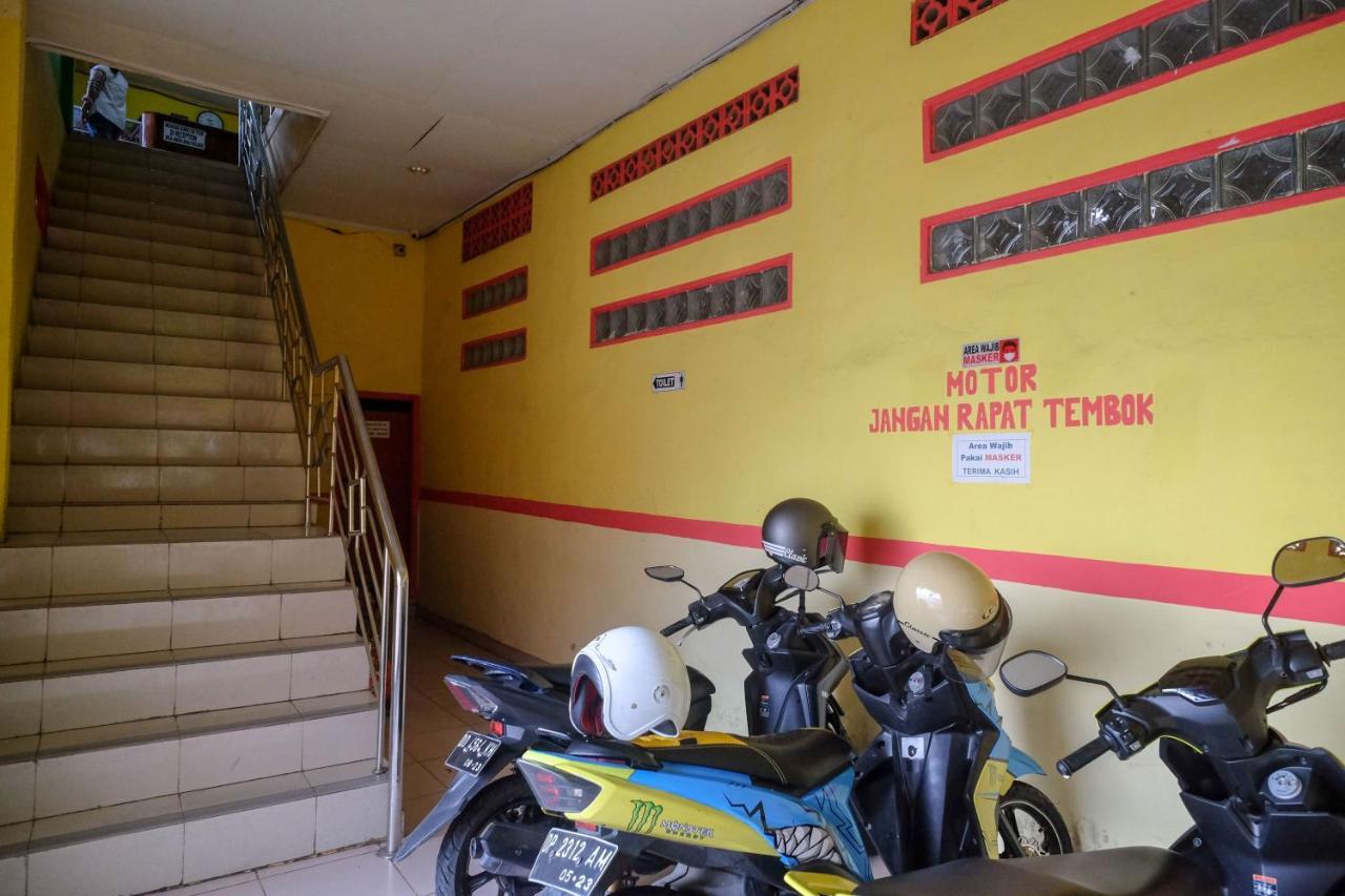 Reddoorz Near Pelabuhan Nusantara Parepare Εξωτερικό φωτογραφία